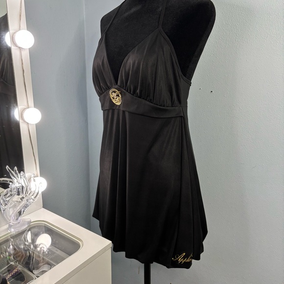 Apple Bottoms Black Skirt with Gold Embroidery - Picture 2 of 8